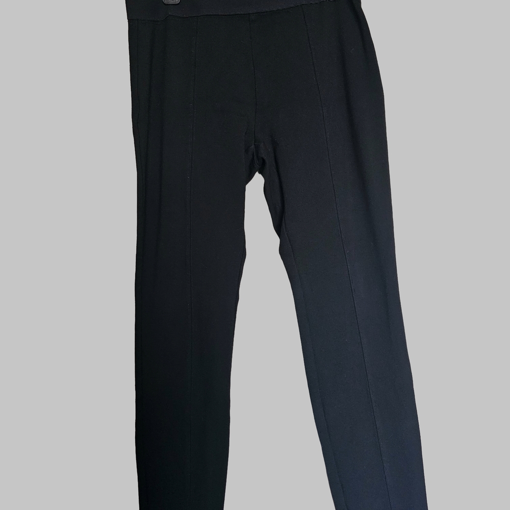 HUE Classic Black Leggings